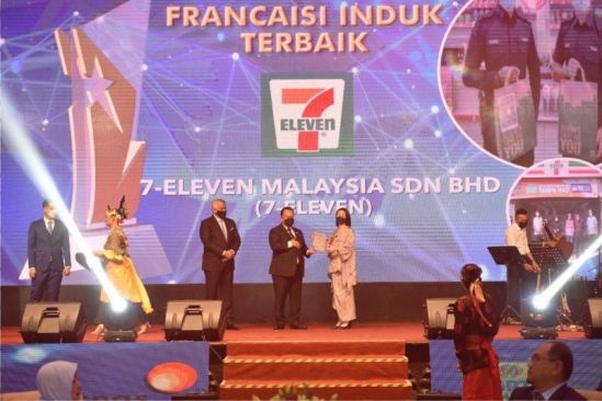 7-Eleven Malaysia Named Master Franchisee of the Year
