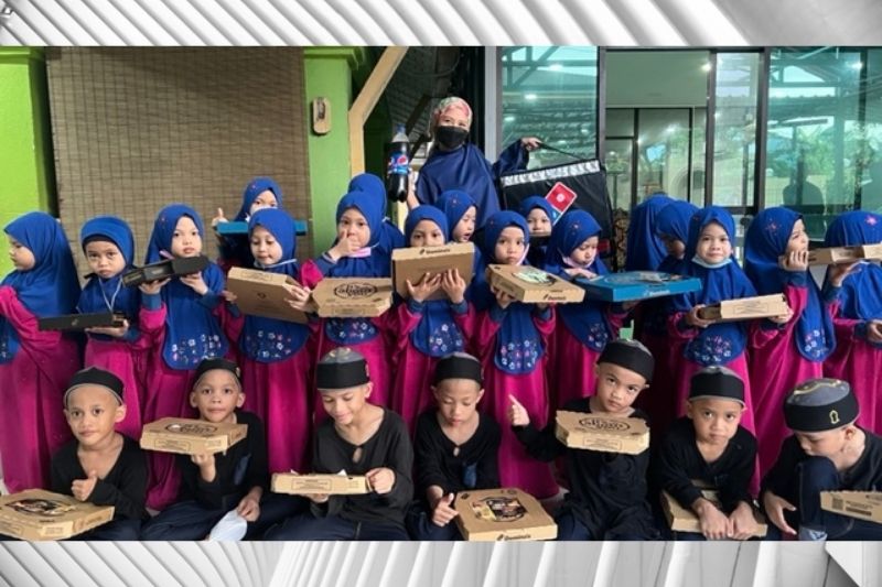 Netizens share their spirit and meaning of Ramadan Raya celebrations with the less fortunate