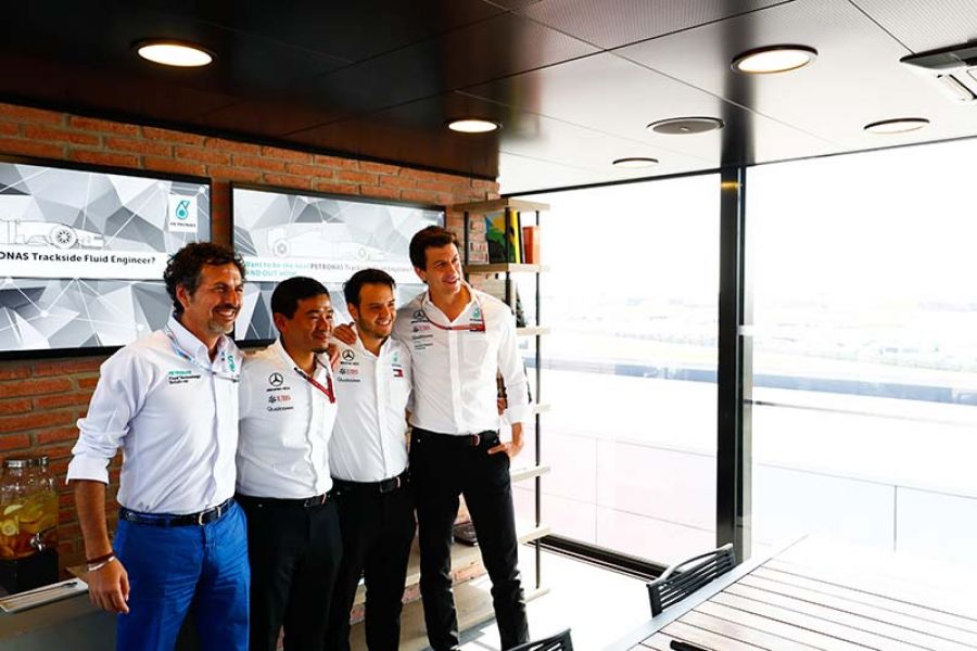 Petronas Announces Global Search For Trackside Fluid Engineer