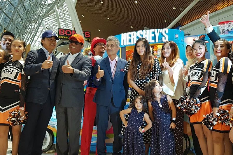 World’s First Hershey’s Flotilla Buggy Lands at Klia
