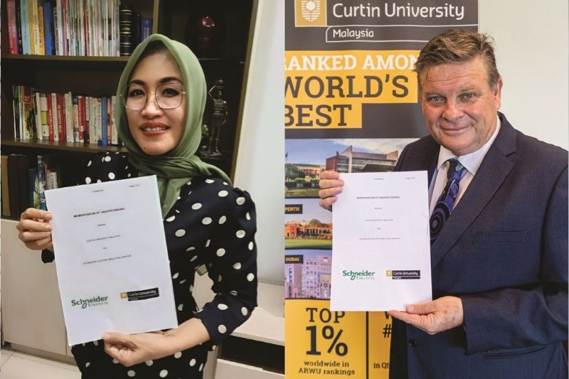 Curtin Malaysia and Schneider Electric sign MoU to enable first-hand industry experience for students