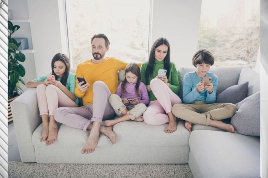 Power of role model - how the habits of parents and kids are interrelated?
