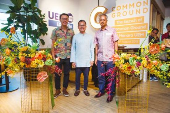 L-R: Juhn Teo (Co-founder of Common Ground), YB Tuan Fahmi Fadzil (Member of Parliament, Lembah Pantai), Dato’ Azmir Merican (MD and CEO of UEM Edgenta Berhad)