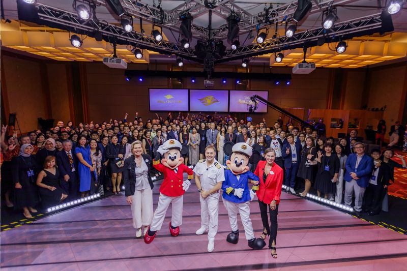 Experience Disney Adventure with Traveloka