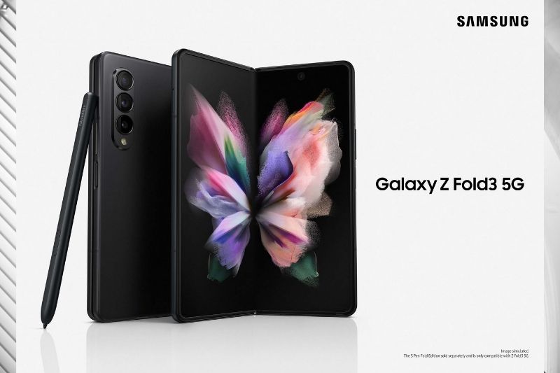 Multitasking is as easy as 1, 2, 3 with the Galaxy Z Fold3 5G!