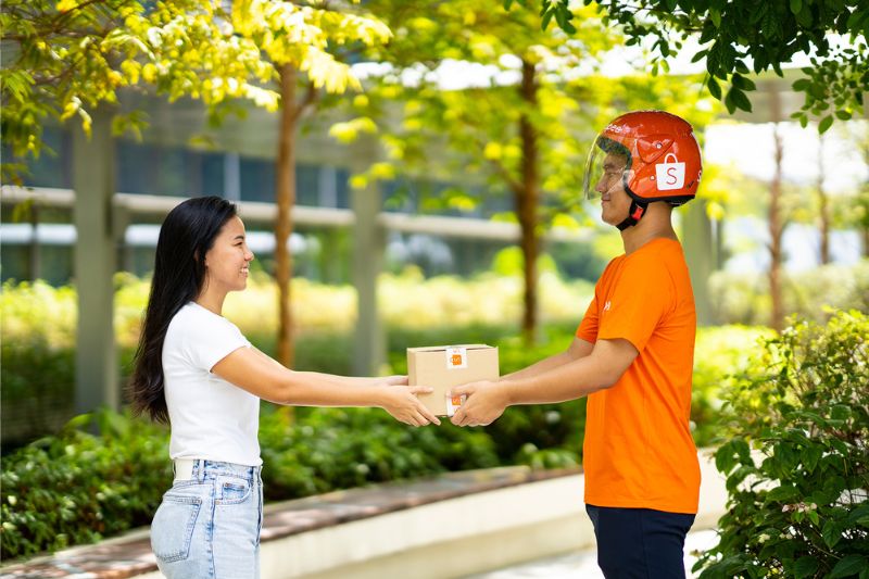 Customer-Centric E-commerce: Empowering Shopping Experiences