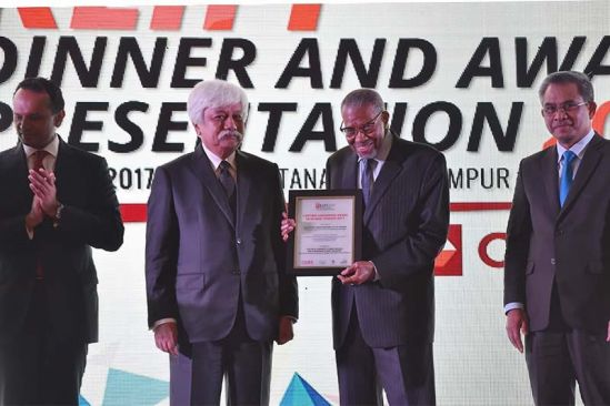 KLIFF 2017: Dr Ahmad Mohamed Ali Al Madani receives Lifetime Leadership Award in Islamic Finance