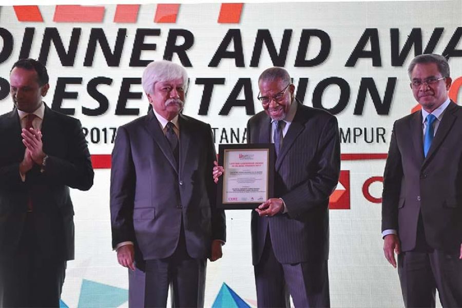 KLIFF 2017: Dr Ahmad Mohamed Ali Al Madani receives Lifetime Leadership Award in Islamic Finance