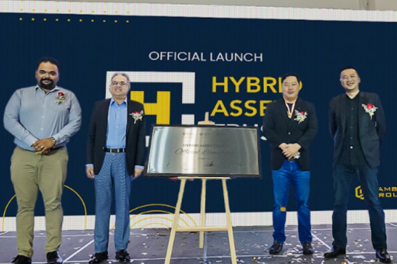 (From left) Vivek Sasheendran, Director of Digital Trustee Berhad; Dato&#039; Seri (Dr.) Mohamed Azahari Bin Mohamed Kamil, Director of Gambit Custody; Datuk Clifford Hii, Group CEO of Gambit Group; Chang Chew Soon, Director of Gambit Custody posing for a photo after officiating the launch of the Hybrid Asset Trust (H.A.T) during the M50+ Expo earlier today.