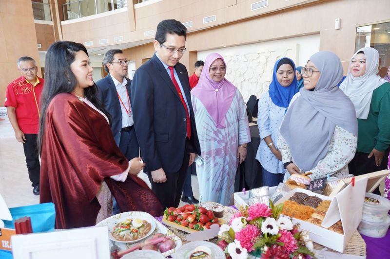 AmBank Islamic Supports Women Empowerment Through its iTEKAD Programme