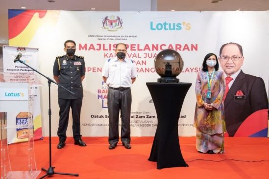 Lotus’s Malaysia commits support to local SMEs through the  Buy Malaysia Product Campaign with MDTCA