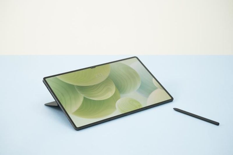 The Galaxy Tab S8 Series: The Perfect Tool for Balancing Life, Work and School as a Busy Student