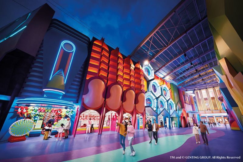 Resorts World Genting’s Mega Online Sale is zooming your way with fantastic deals and up to 78% discount on hotel stays, theme park tickets and F&amp;B from 9th December!