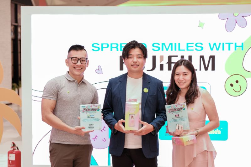 FUJIFILM Malaysia’s instax™ Launches ‘Spreading Smiles Roadshow’ to Celebrate World Smile Day
