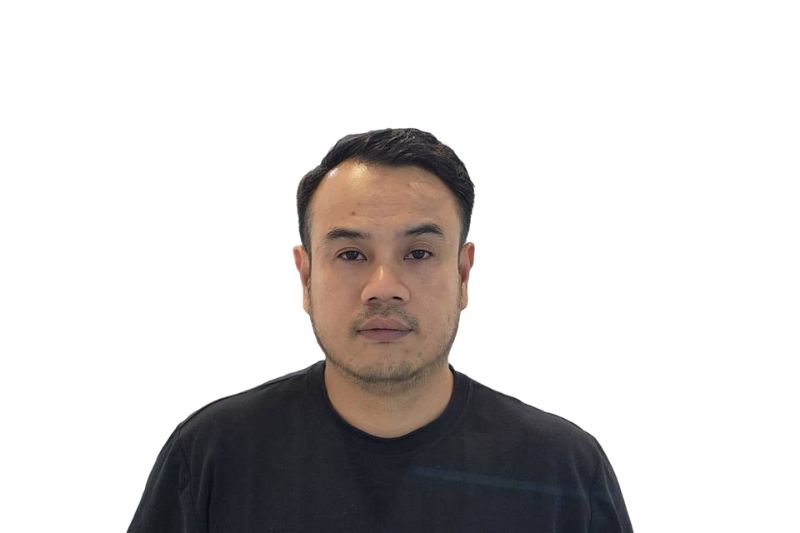 Fadullah Izham, founder of Skinville, is paving the way for marine biotechnology in Malaysia’s skincare scene.