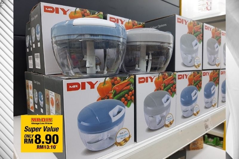 MR D.I.Y. makes it a “Poket Selamat”  Hari Raya Aidiladha for Malaysians