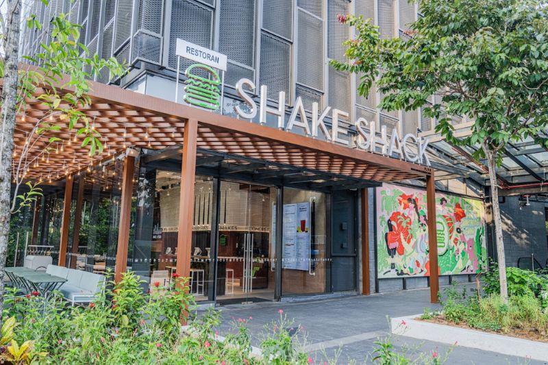 ‘BURG-NIKMAT’ WITH SHAKE SHACK Shake Shack to Officially Opens Doors at The Exchange TRX in Malaysia on April 10 2024